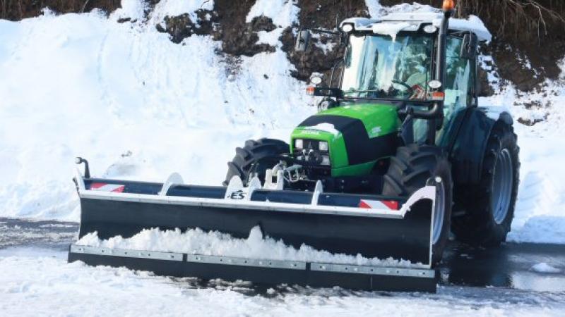 Snow_plough_largo_activo_tractor Lame_deneigement_largo_activo_tracteur