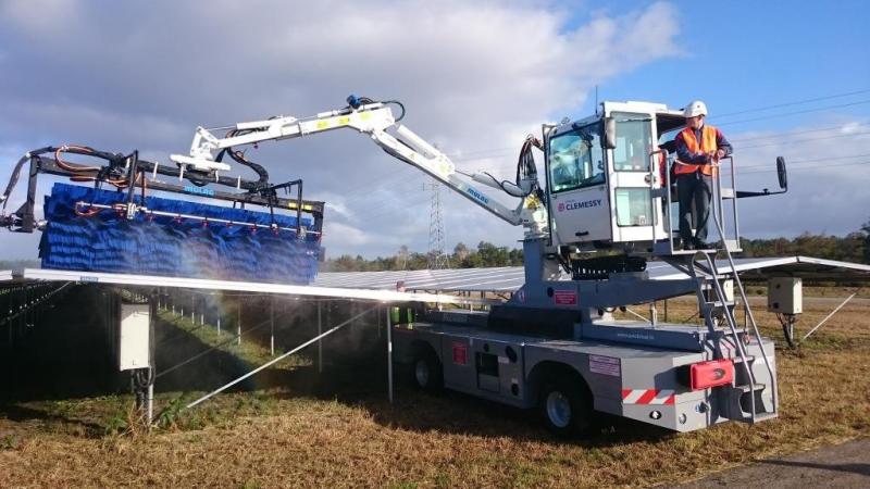 Laveuse de panneaux solaires