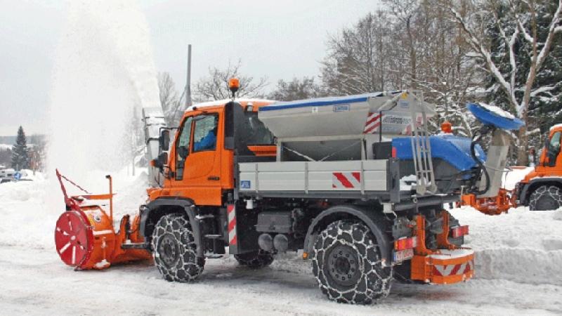 Stratos moyenne gamme saleuse portée Stratos moyenne gamme saleuse portée