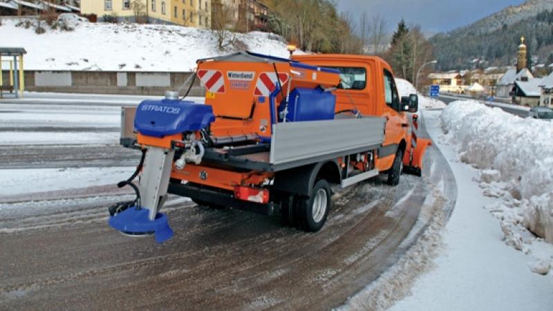 Stratos petite gamme saleuse portée Stratos petite gamme saleuse portée