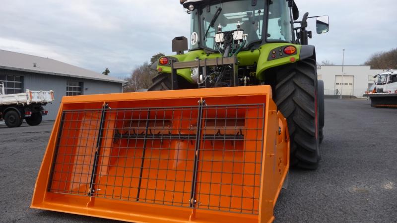 Saleuse_3_points_bascul